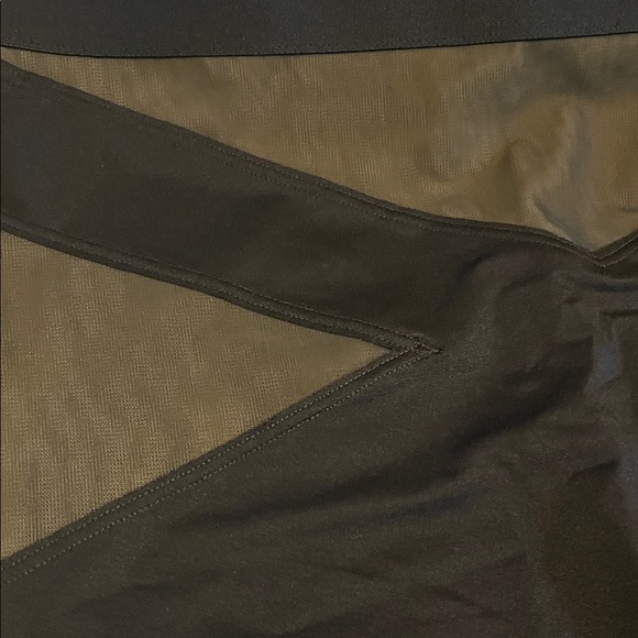 Cacique Black Ultra High-Waisted Brief Level 3 - Picture 9 of 11